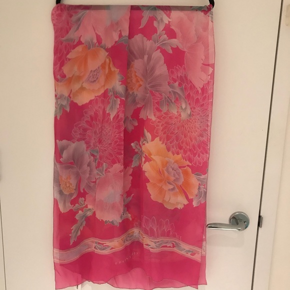 🔥JUST IN🔥 100% Silk Leonard Scarf - Picture 2 of 5